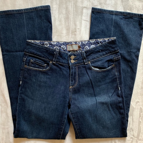 **SOLD**Paige Premium bootcut jeans - Picture 3 of 8